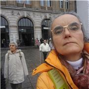 Professeure de langues : Français, Allemand et Anglais, professeure d'histoire et géographie, classes préparatoires.